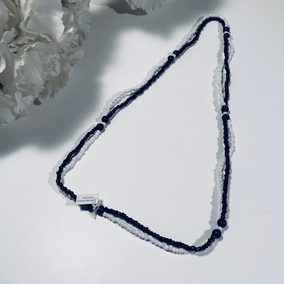 Beaded Stone Necklace in Black & White - Picture 7 of 7